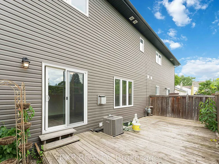 979 Admiral Ave — Photo 27
