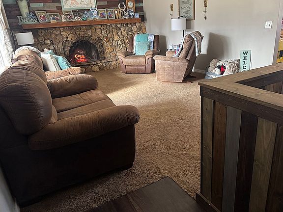 Upstairs living room 