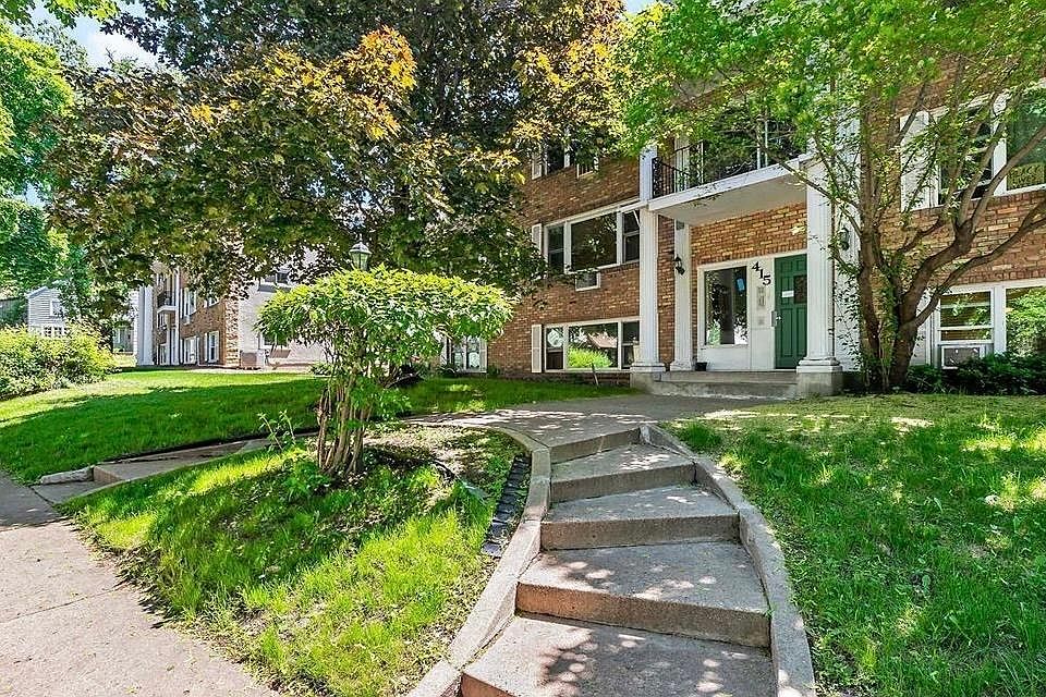 1st image of 415 Ridgewood Ave APT 3