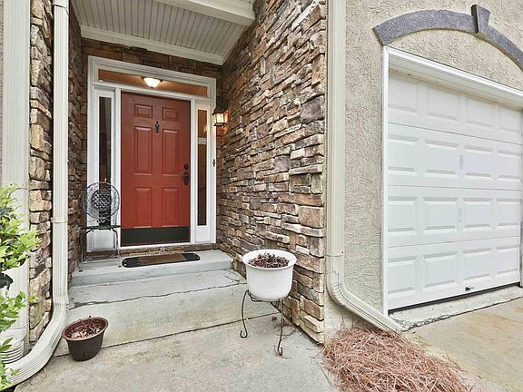 2nd image of 116 Monterey Dr