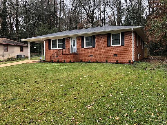 3rd image of 13 Dogwood Ln