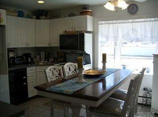 92 Farmedge Rd, Levittown, NY 11756