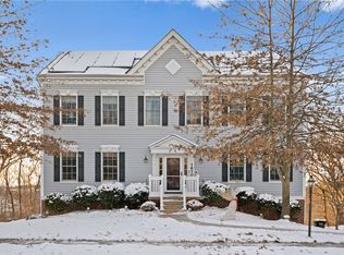 1670 Heritage Dr, Pittsburgh, PA 15237