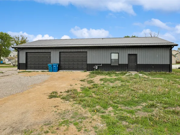 300 1st Ave, Stanwood, IA 52337