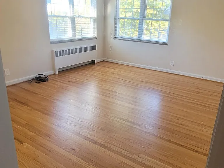27 Lake St #3 — Photo 2