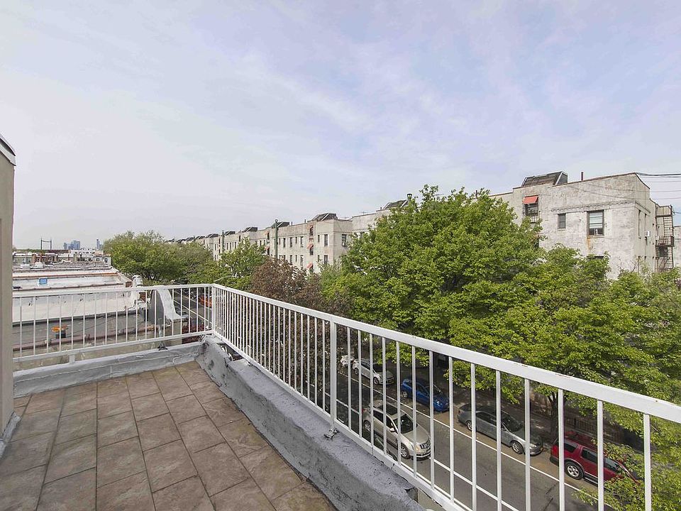 1st image of 2121 35th St #3