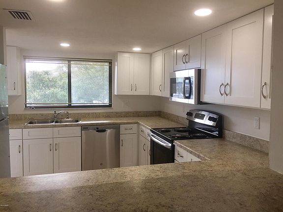 2nd image of 20 Tomoka Ave APT 202