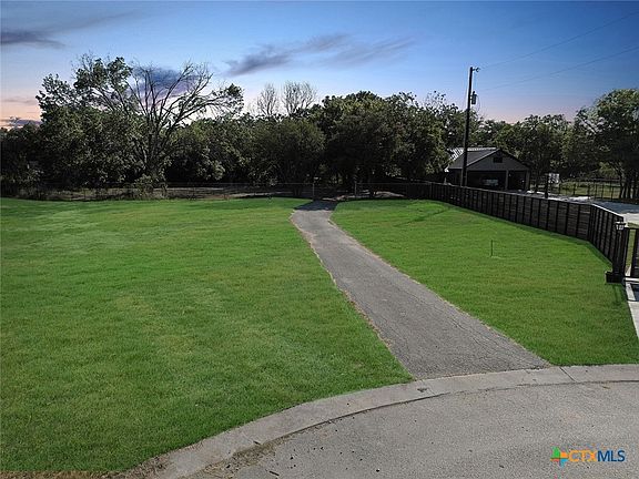 3rd image of Misty Acres Dr