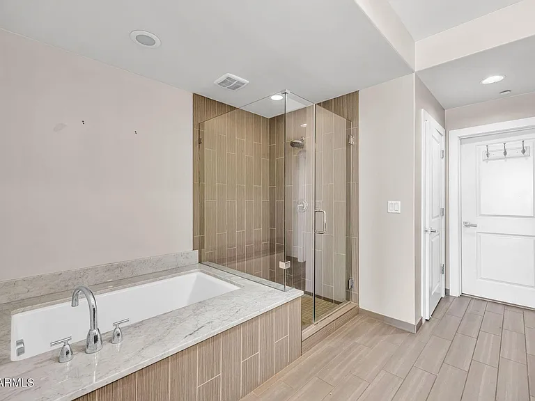 4803 N Woodmere Fairway #2006 — Photo 12