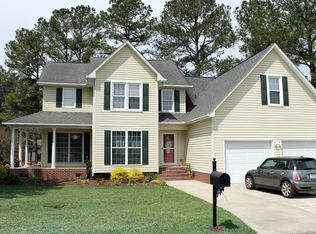656 Cedar Pt, Vass, NC 28394