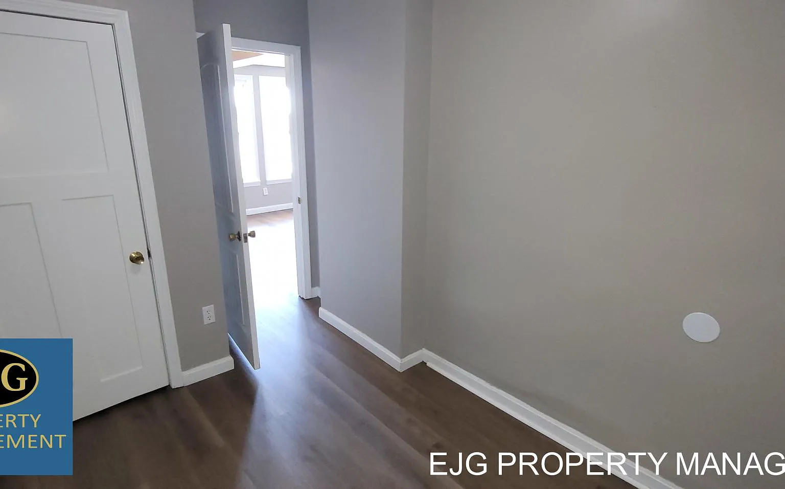 405 Manchester St — Photo 3