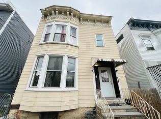1625 6th Ave #2, Watervliet, NY 12189