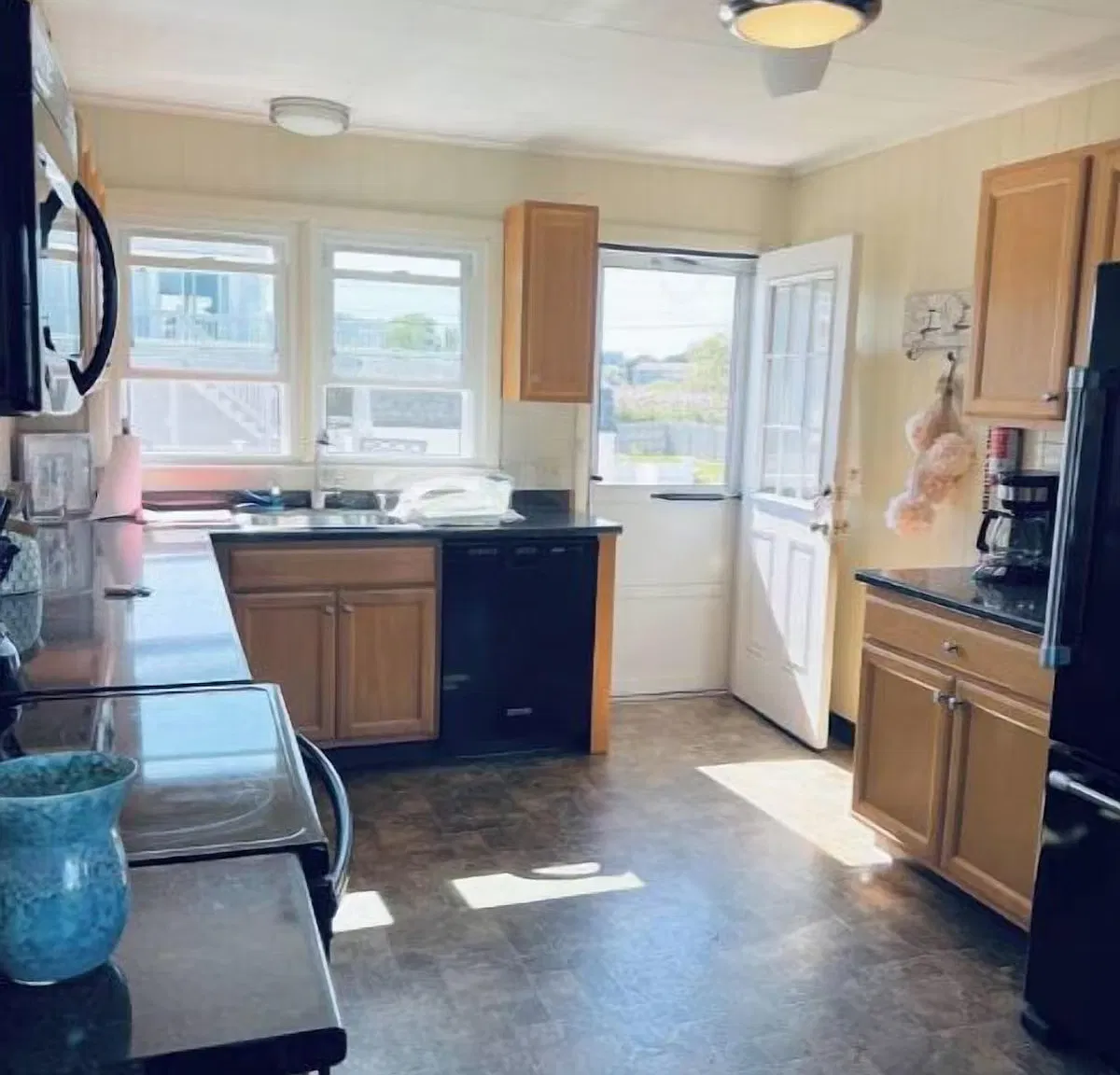 3 bed, 1200 sqft, $2,800 — Photo 4