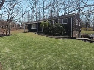 7 Dawn Ln, Airmont, NY 10901