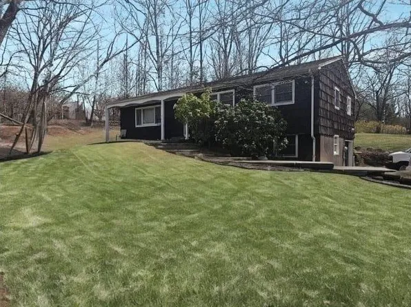 7 Dawn Lane, Airmont, NY 10901