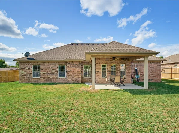 544 N Timeless Dr, Fayetteville, AR 72704