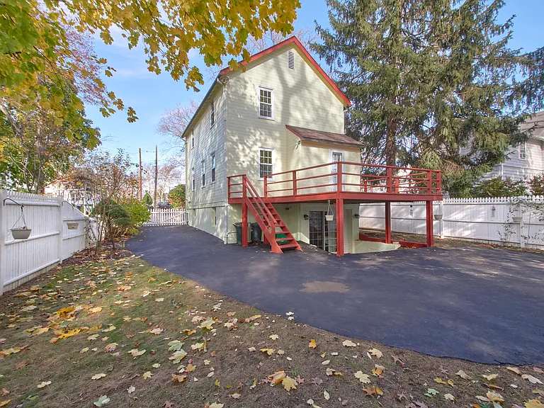 17 Haven Ave — Photo 27