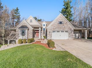 10878 Riedell Dr, Kalamazoo, MI 49009