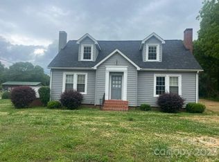 110 Phillips Dr, Forest City, NC 28043