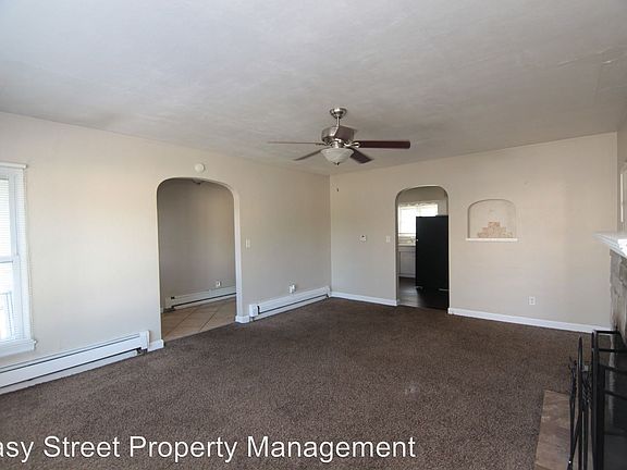 5th image of 305 W 31st St