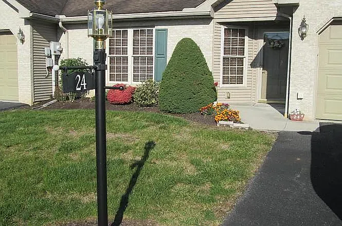 24 Mel Ron Ct — Photo 1