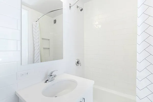 Rented by Greystar | media 4