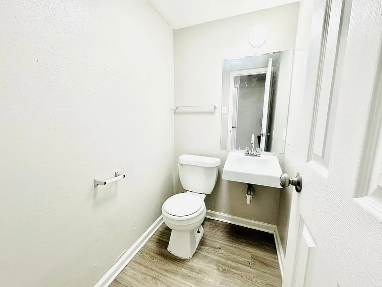 5665 McClelland Dr — Photo 27