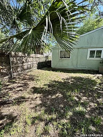 325 E French Pl — Photo 3