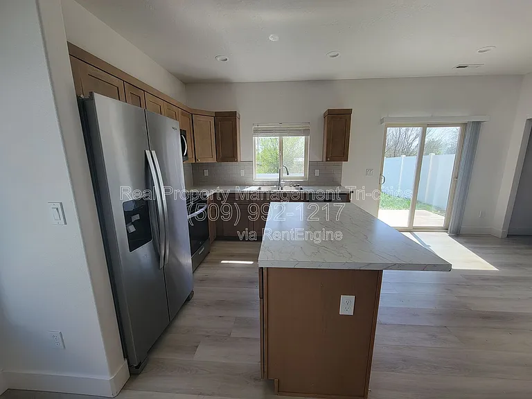 6708 Dradie Pl — Photo 4