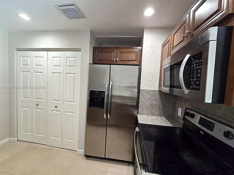 3457 NW 44th St #205 — Photo 5
