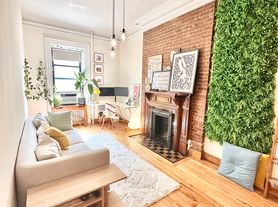 49 W 73rd St, New York, NY