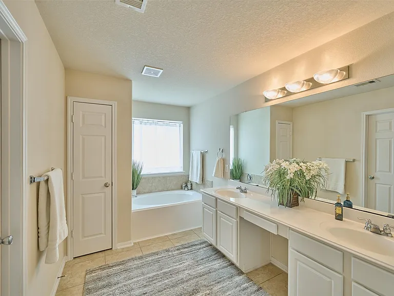9940 Yearling Pl — Photo 22