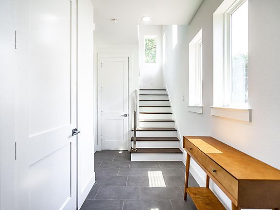 2nd image of 2235 Lovedale Ave #103