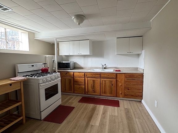 3rd image of 259 E Kelsey Ave