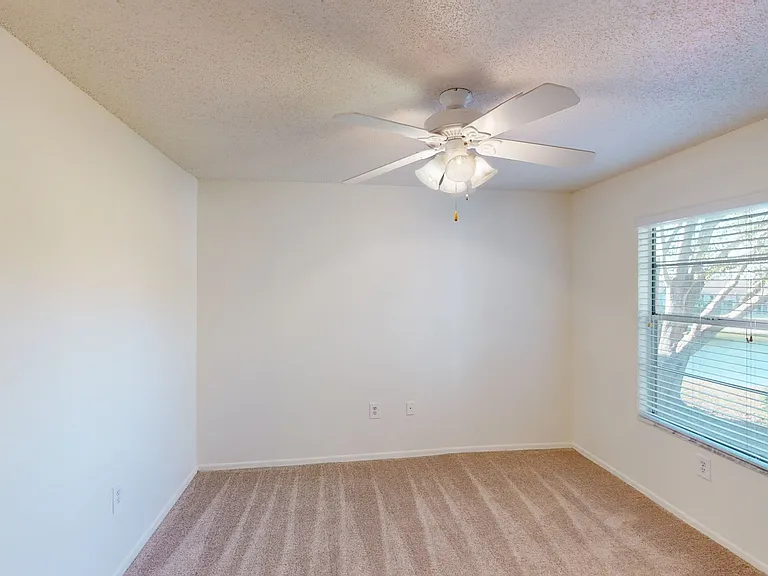 Lakewood Place — Photo 100
