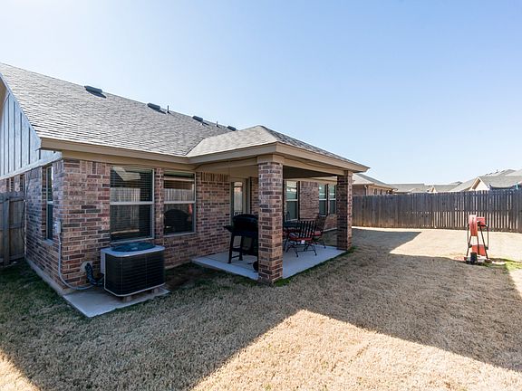 3rd image of 18513 Agua Dr