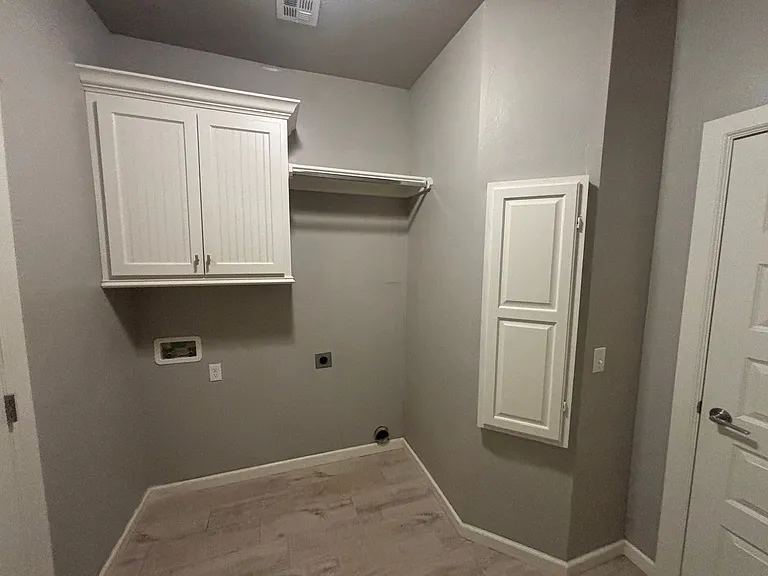 6608 Bentley Dr — Photo 21