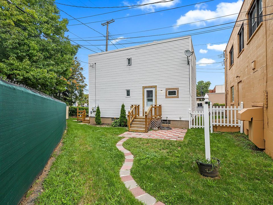 1st image of 38 Niagara St