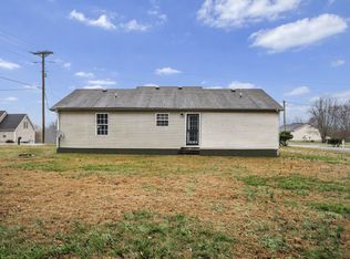 106 Kristen Dr, Lafayette, TN 37083