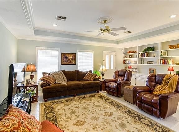 5th image of 1325 S Chateau Cir