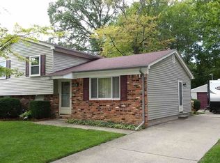 281 Starr Dr, Troy, MI 48083