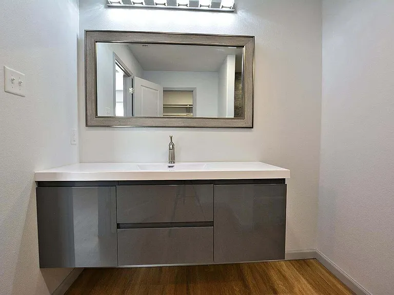 1207 N Essex Ave — Photo 12