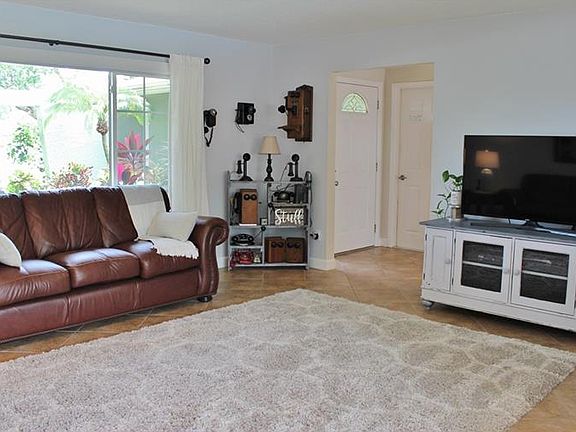 3rd image of 13501 Del Prado Dr S
