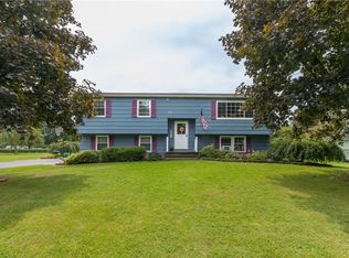 8194 Grist Mill Dr, Lyons, NY 14489