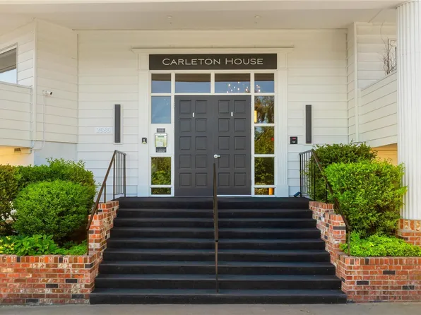 2565 Dexter Avenue N #103, Seattle, WA 98109