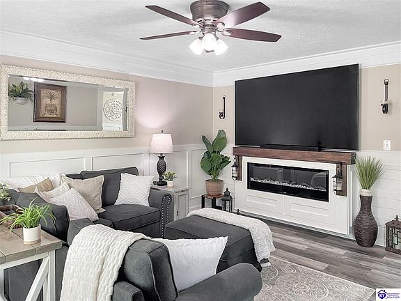 3rd image of 501 Hickory Ln
