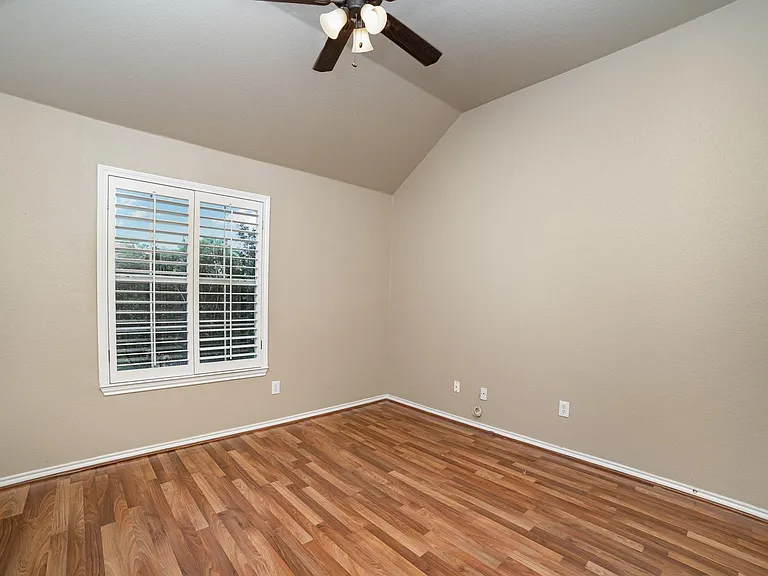1800 Montura Ln — Photo 18