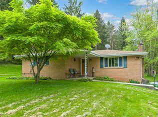 22 Guinn Dr, Washington, PA 15301