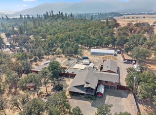 505 Rock Creek Rd, Gold Hill, OR 97525