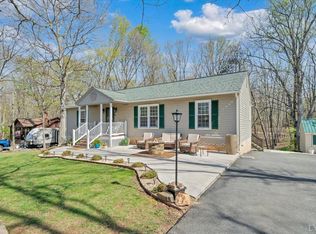 35 Ross Woods Dr, Rustburg, VA 24588